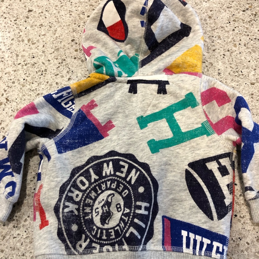 Tommy Hilfiger Hoodie Size 6-9m - Picture 3 of 5